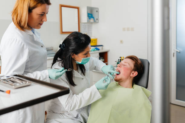 Best Emergency Treatment for Dental Infections or Abscesses in Crown Pot, IN